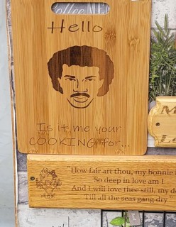 Chopping Board with a likeness to singer Lionel Richie and the words, 